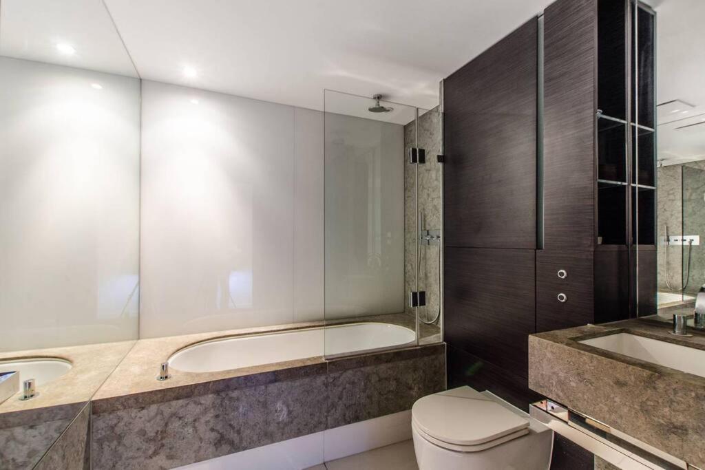 Skyview Waterside City Luxury Apartment 伦敦 外观 照片