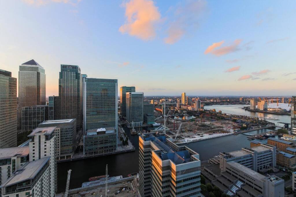 Skyview Waterside City Luxury Apartment 伦敦 外观 照片