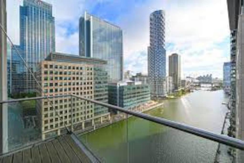 Skyview Waterside City Luxury Apartment 伦敦 外观 照片